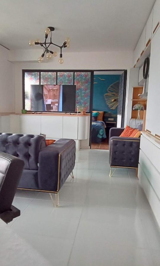 Liege Centre Mediacite Appartement Possible Parking Terrasse Immense 8Eme Pour 2 Personnes Exteriör bild